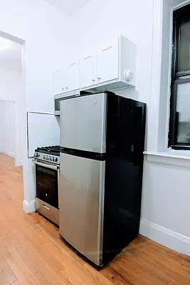 4th image of 238 E 89th St APT C