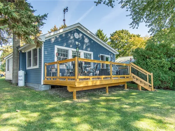 34653 Ross Ln, Cape Vincent, NY 13618