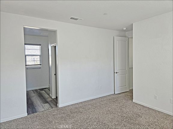 4th image of 3021 N Sowell St