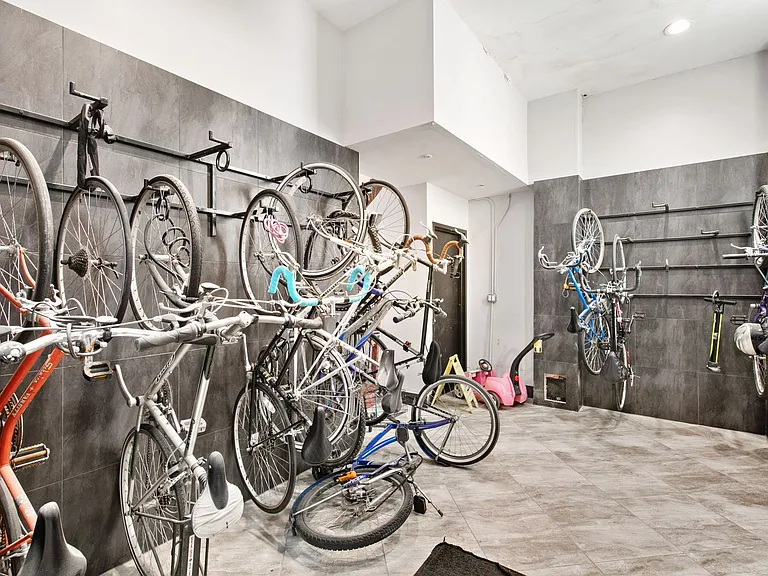 The Legacy HB at Clarendon Park — Photo 9