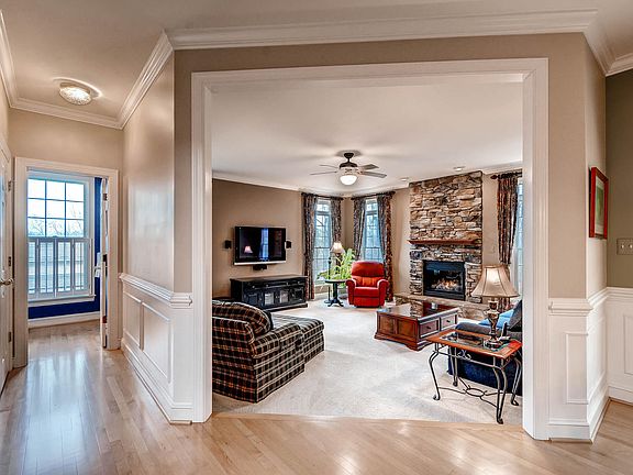 3rd image of 14109 Woodens Ln