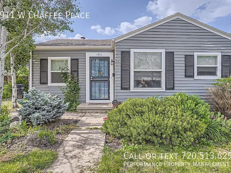 1911 W Chaffee Pl — Photo 1