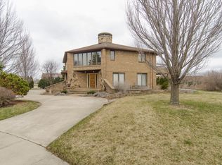 2002 Morrow Ct, Urbana, IL 61802