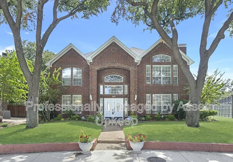 18528 Vista Del Sol — Photo 1