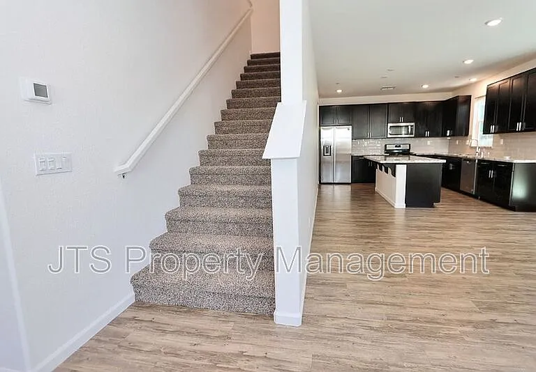 3217 Sunny Gate Ln — Photo 14