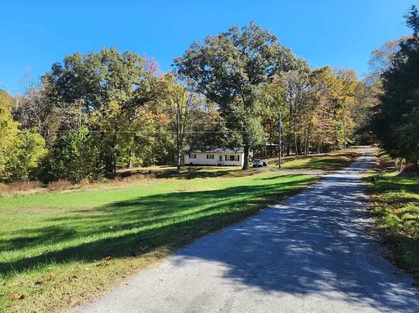 244 Apollo Dr, Bumpus Mills, TN 37028