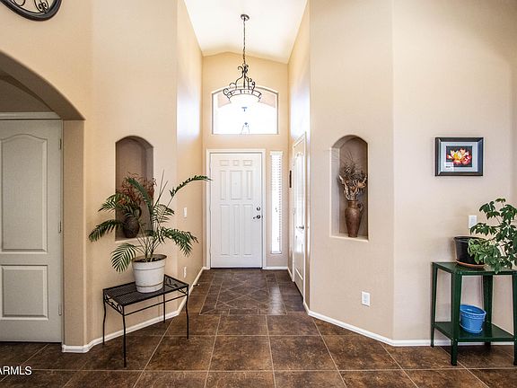 4th image of 17640 W CORRINE Drive