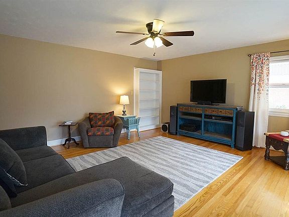 5th image of 907 Walnut Dr