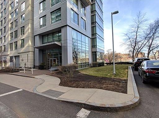 4th image of 175 Blossom St #24