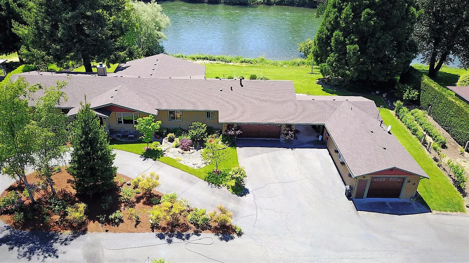 2801 Lower River Rd photo 1