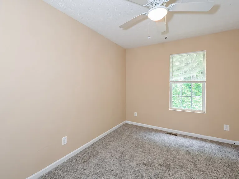 5733 Strathmoor Manor Cir — Photo 14