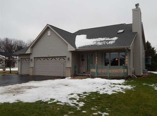 1811 Candlewick Dr SW, Poplar Grove, IL 61065