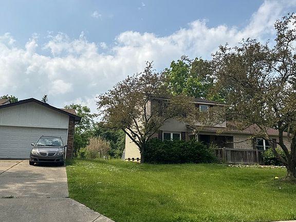 3rd image of 700 Dressler Ln