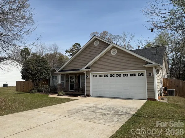 9 Canterbrooke Ct, Fountain Inn, SC 29644