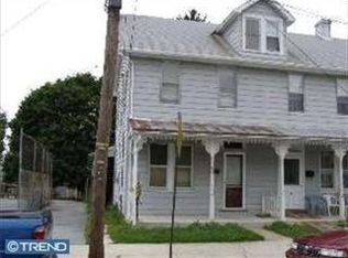 29 W Smith St, Topton, PA 19562