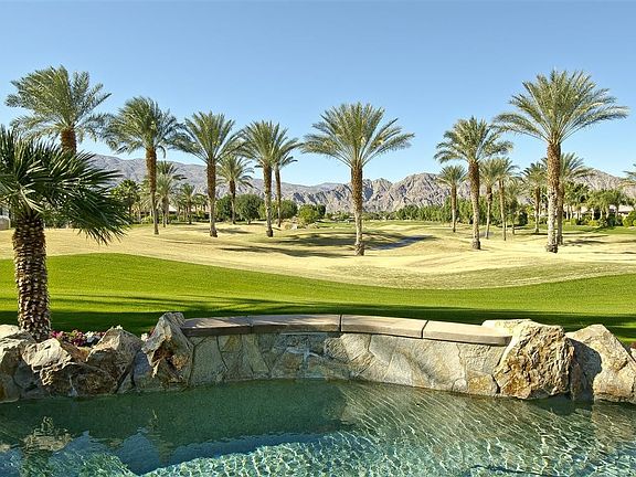 4th image of 56285 Mountain View Dr