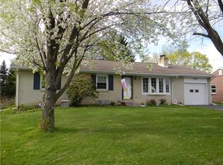 137 Pine Tree Ave, Boalsburg, PA 16827