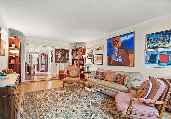 4th image of 160 Cabrini Blvd APT 29