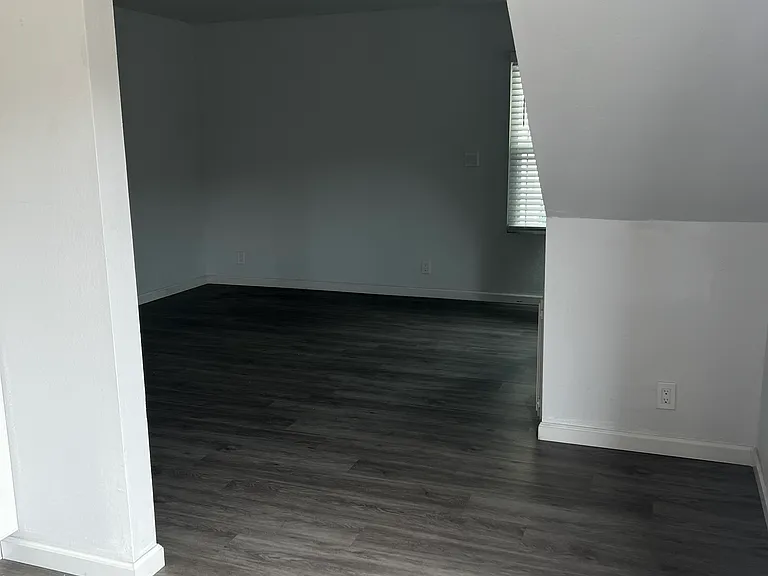 16516 S Manhattan Pl #3 — Photo 9