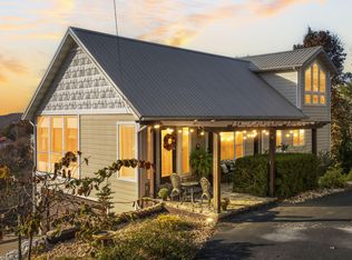 155 White Rockbluff Dr, Branson West, MO 65737