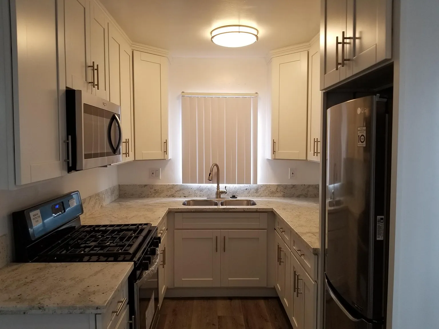 2 bed, 800 sqft, $2,595 — Photo 4