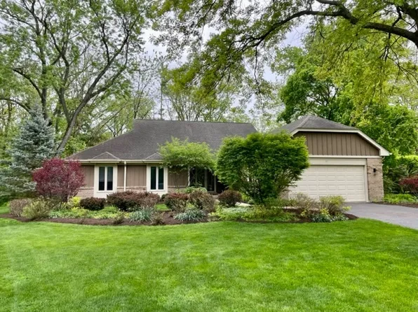 35 Keswick Ct, Lincolnshire, IL 60069
