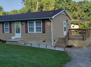1945 Stoney Battery Rd, Troutville, VA 24175