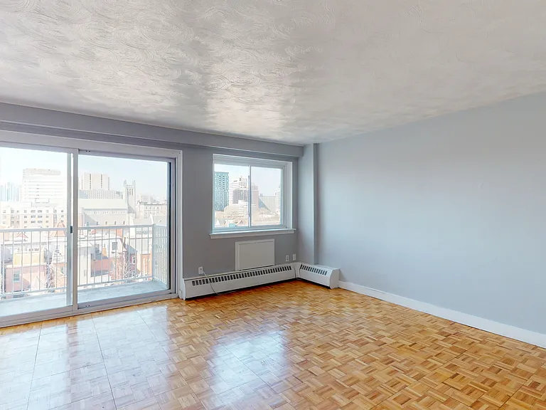 290 Nelson St — Photo 14