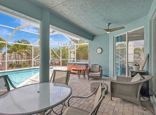 753 SE Essex Dr, Port Saint Lucie, FL 34984