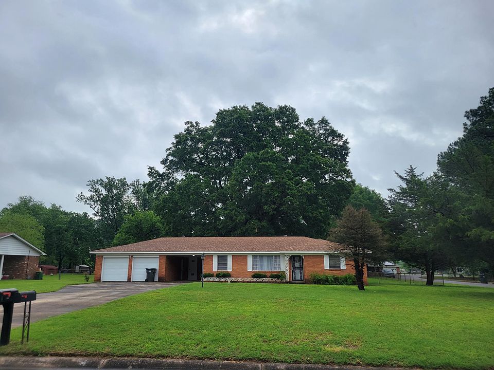 1st image of 9 Longstreet Dr