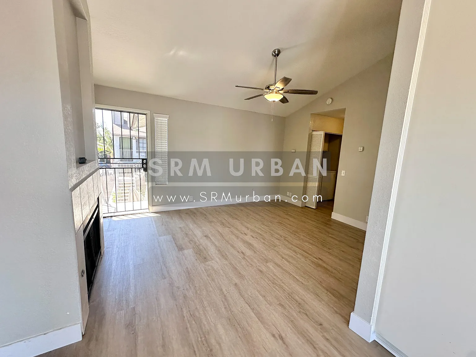 2 bed, 900 sqft, $3,095 — Photo 3