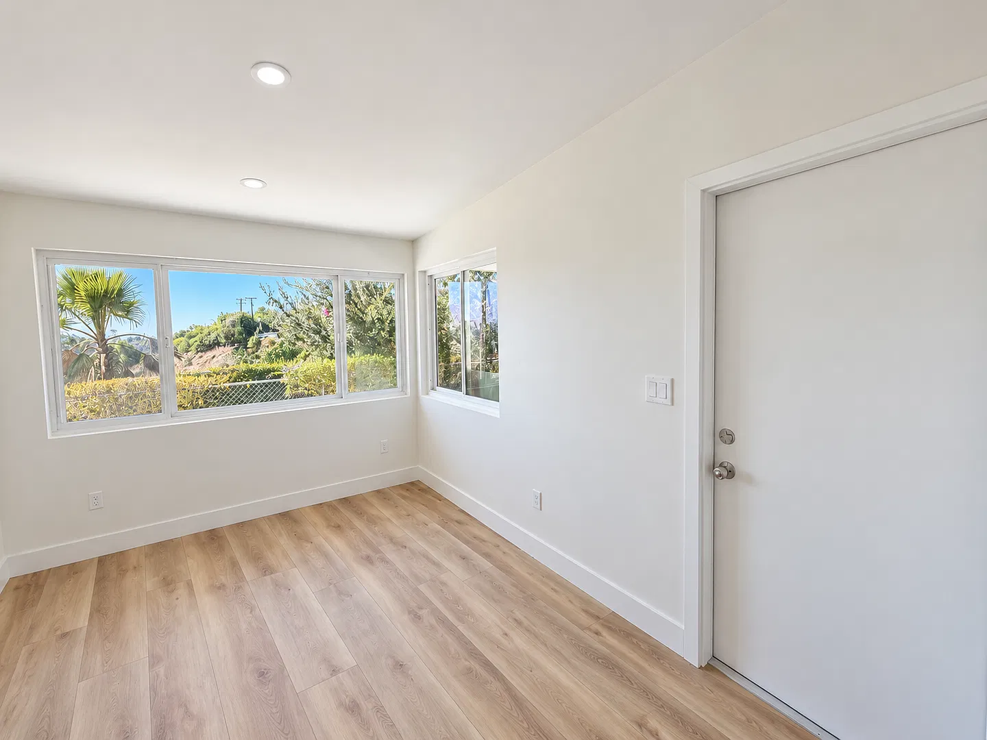 5607 Dorothy Way — Photo 3