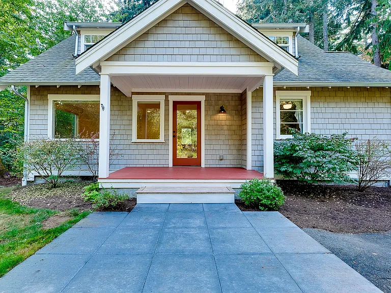 8013 NE Bucklin Hill Rd — Photo 2