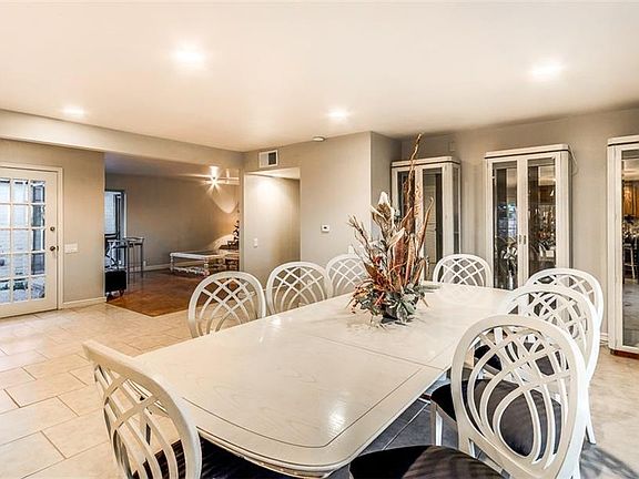 4th image of 309 Rainbow Cir
