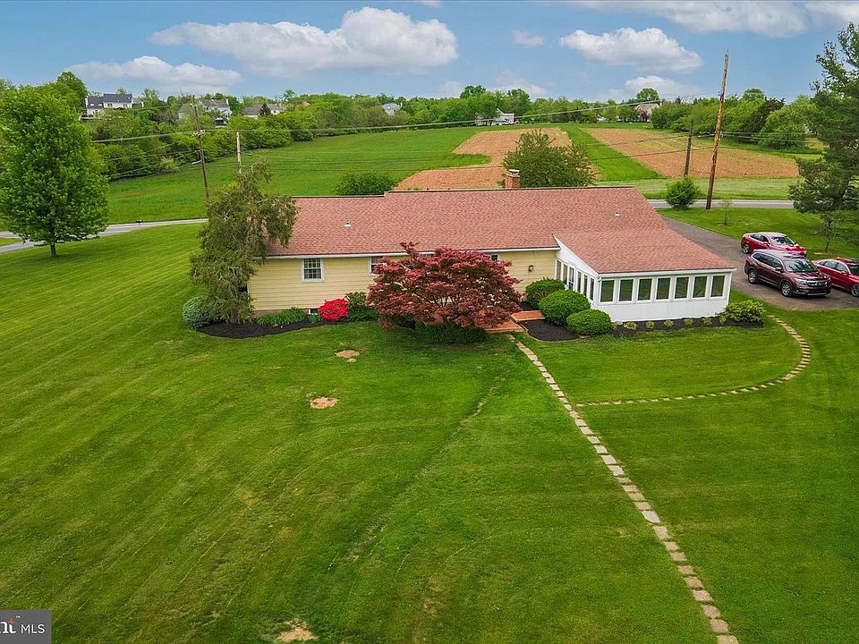 1st image of 128 Morris Rd
