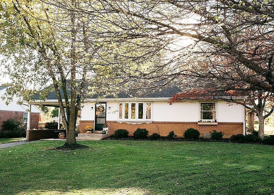 1st image of 40 Highland Dr
