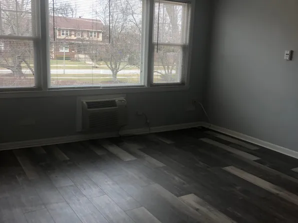 166 E Elmhurst Ave #2B, Elmhurst, IL 60126