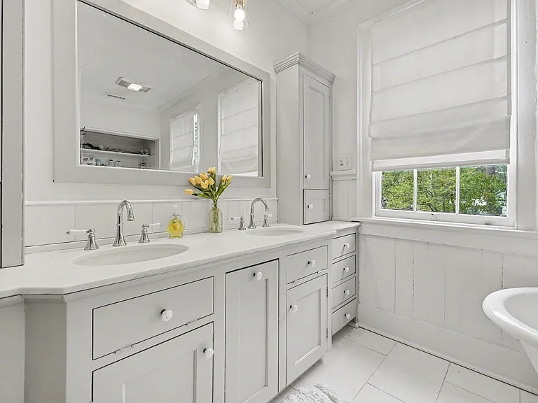 216 W Carolina Ave — Photo 28