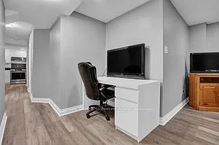 754 Craighurst Ct #BASEMENT — Photo 10
