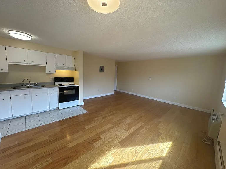 Spartan Court Apartments — Photo 7