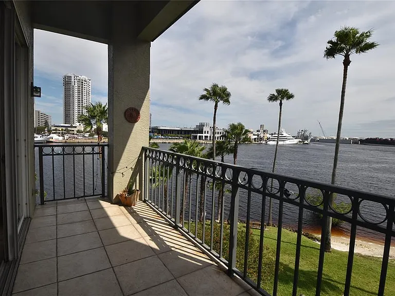 702 Coral Reef Dr #702 — Photo 11