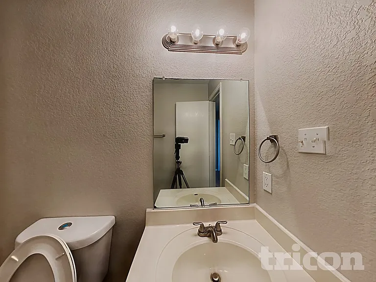 1412 Royal Meadows Trl — Photo 14
