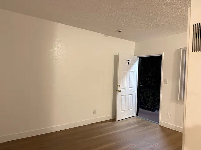 11809 Berendo Ave #7 — Photo 7