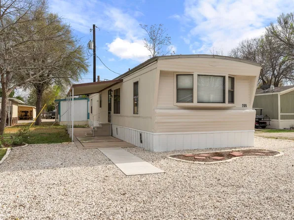 705 Ottilie, Kerrville, TX 78028