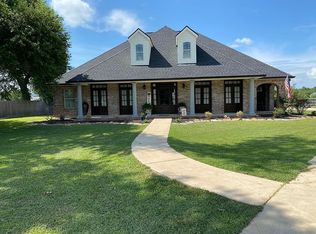 1838 Walker Rd, Sulphur, LA 70665