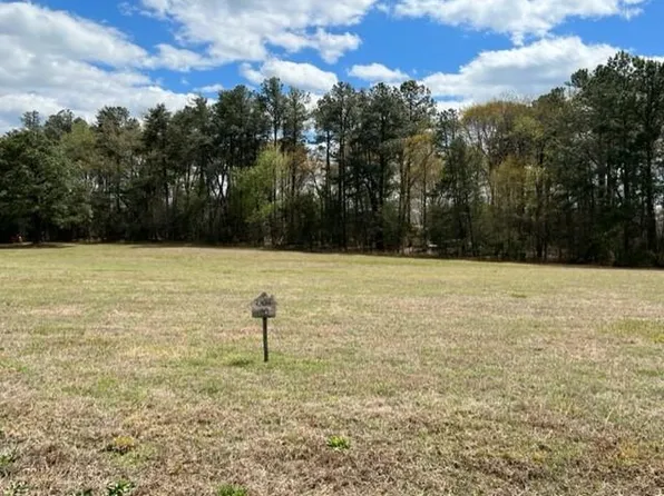 50 Landing Dr, Lancaster, VA 22503