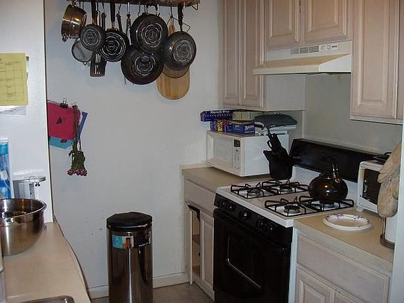 1st Floor kitchen