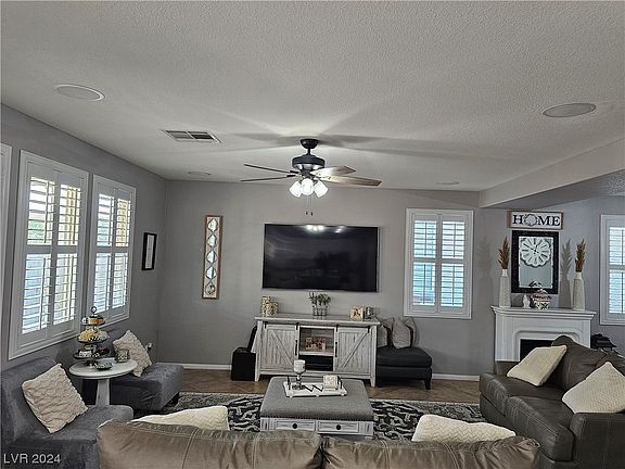 4th image of 536 Lacabana Beach Dr
