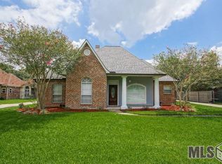 30720 Summer Run Ct, Denham Springs, LA 70726