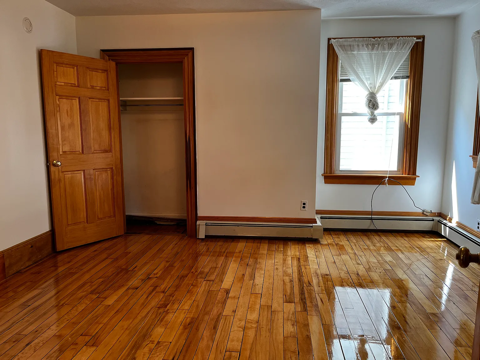 2 bed, 1015 sqft, $3,000 — Photo 4